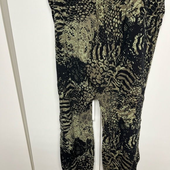 Faded Glory Black and Tan jogger Pants - Picture 4 of 7